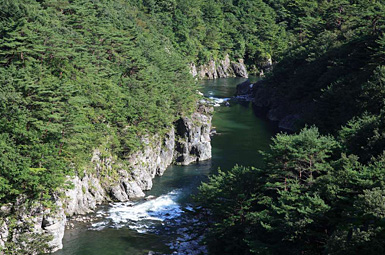 新緑の龍王峡